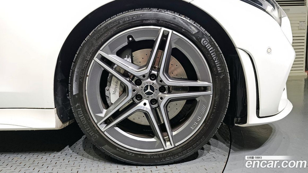 Mercedes-Benz CLS-Class C257 CLS300d AMG Line (05.2020)