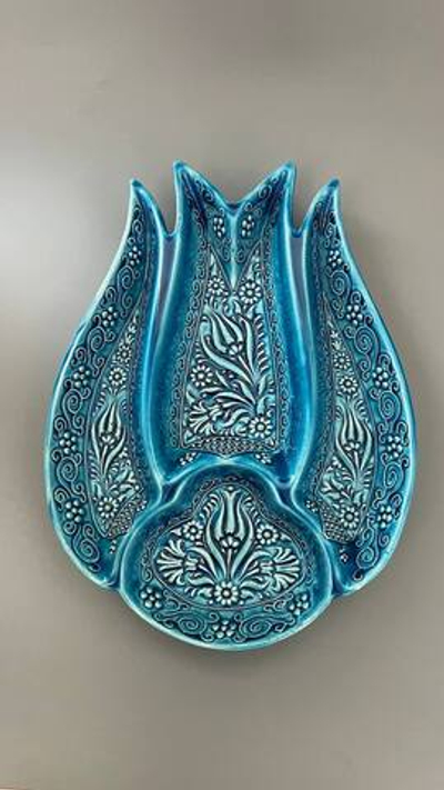 Менажница для орехов керамическая "Лепесток" с 3 слитными блюдами 20 см. Турция (белый)