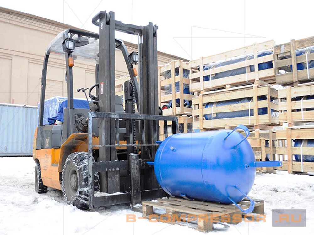 Ресивер для компрессора КВ15 - 200 литров фото на погрузчике
