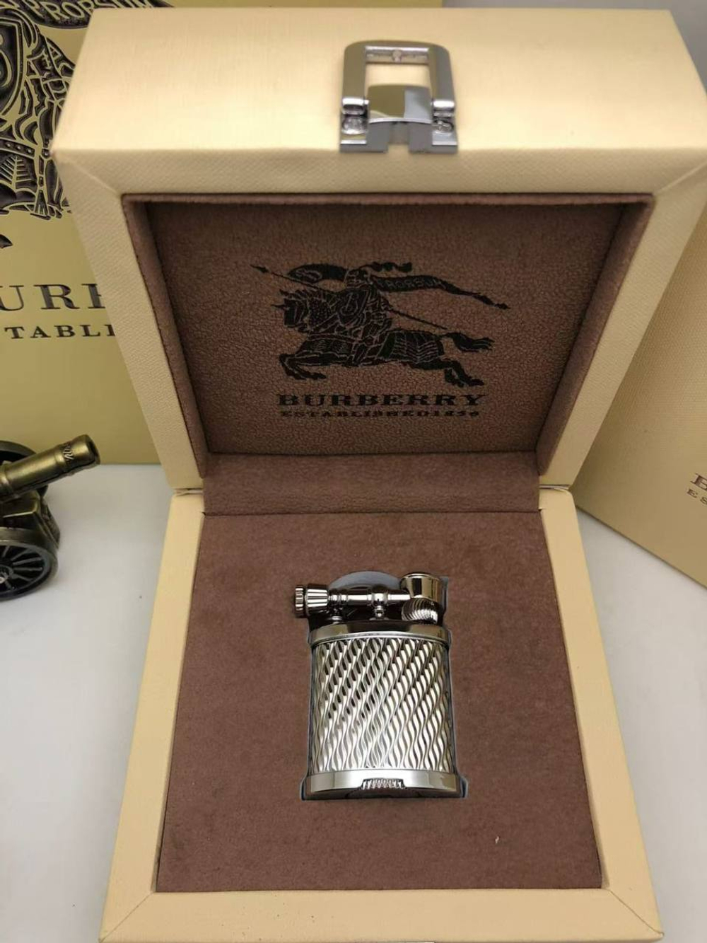 Зажигалка Burberry