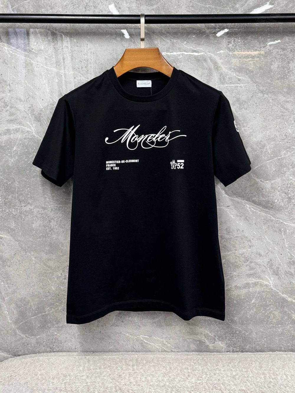 Футболка Moncler