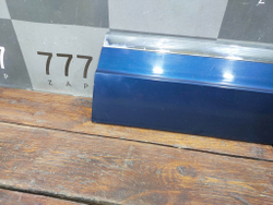 Накладка двери передней правой VW Touareg 3 18-нв Б/У Оригинал 760854940E