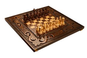 Шахматы и нарды резные