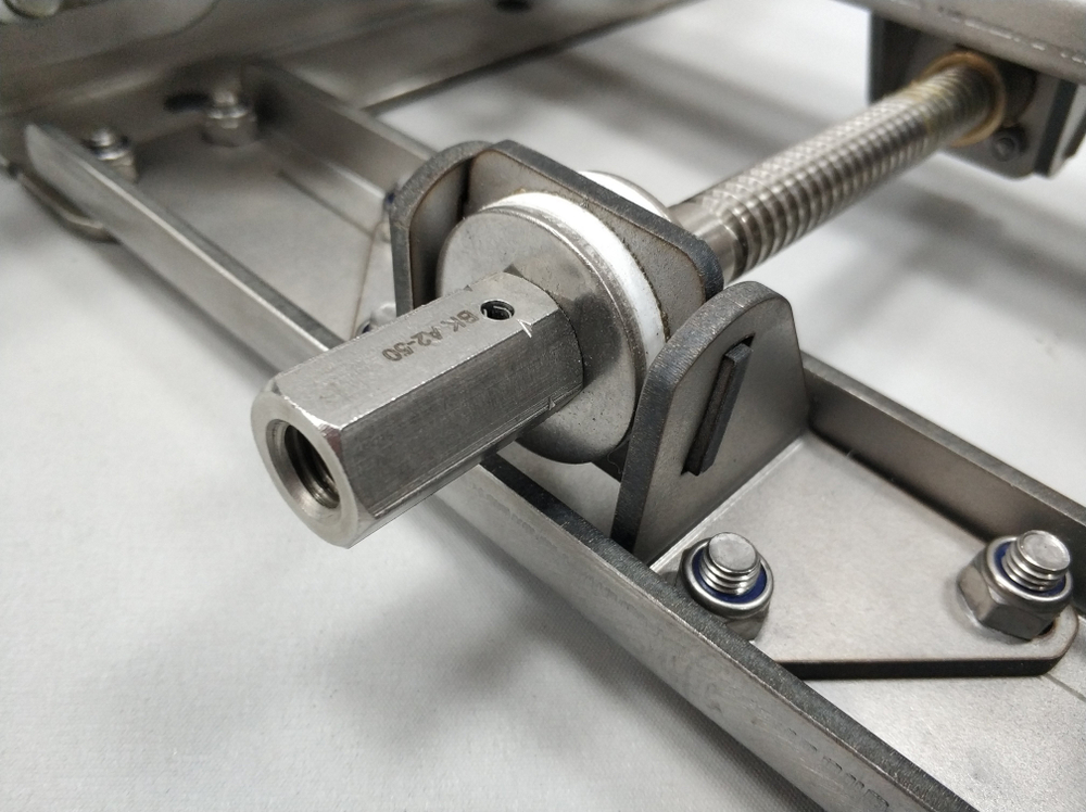 Транец водометный регулируемый средний до120кг 70л