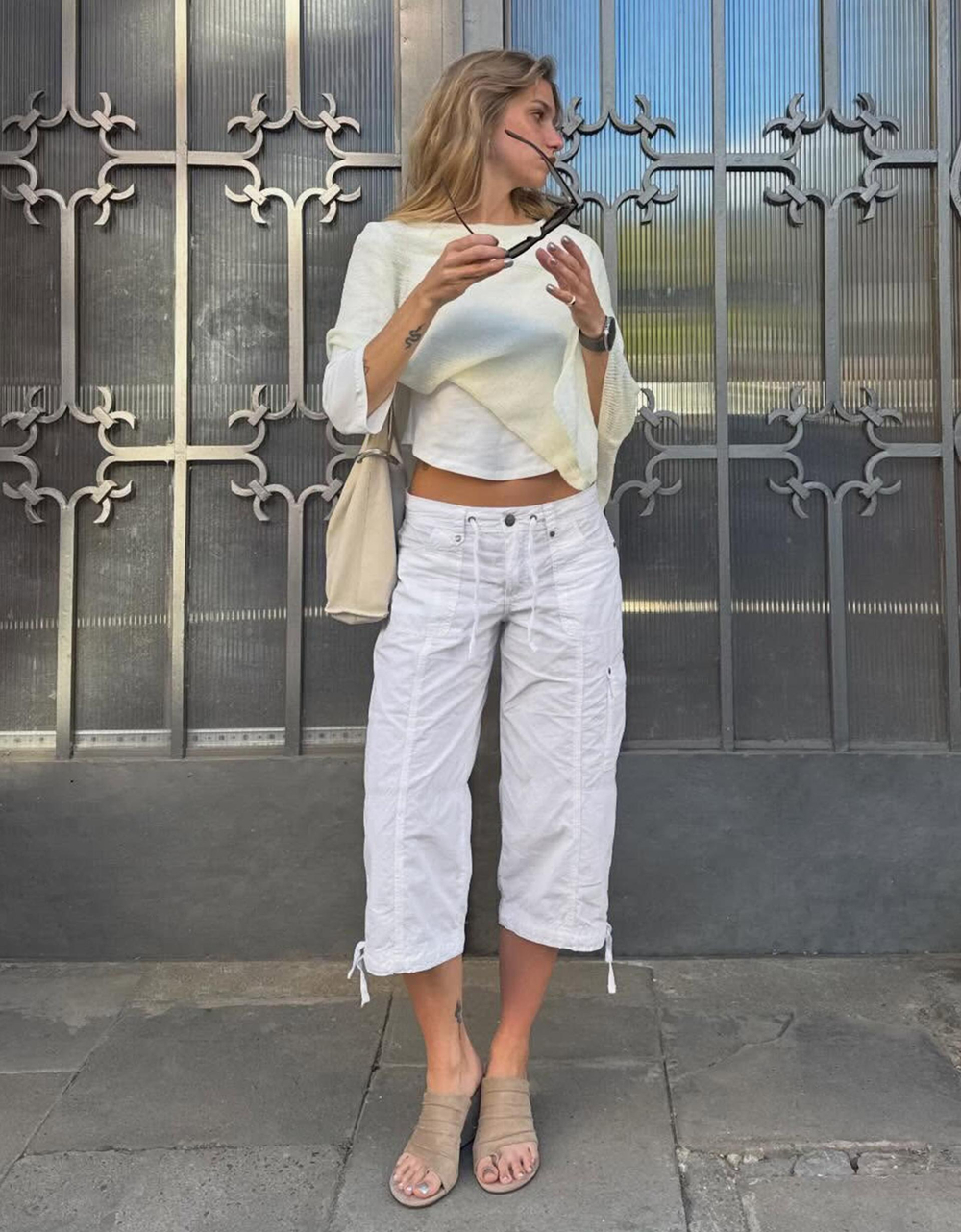 АСИММЕТРИЧНЫЙ ПЛАЩ - BERSHKA