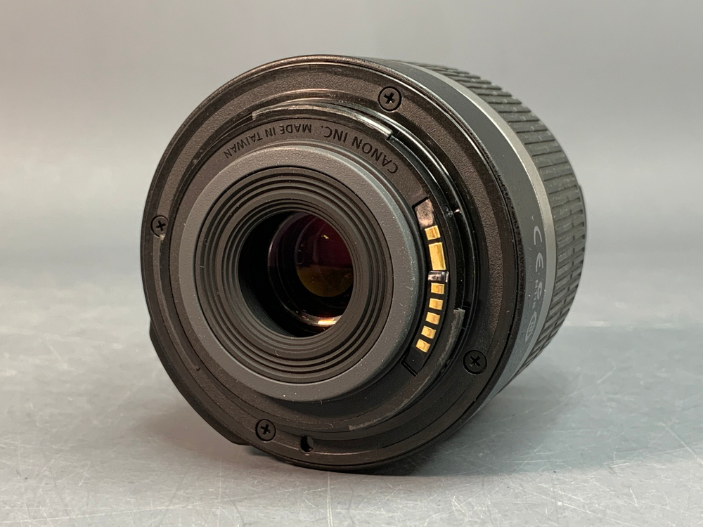 Canon EOS Rebel T2i Kit 18-55 мм 6770 кадров