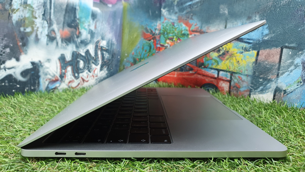 MacBook Pro 13" 2019 Retina/Touch Bar 103 цикла