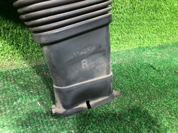 Воздуховод воздушного фильтра Lexus LS 4 (2008-2017)