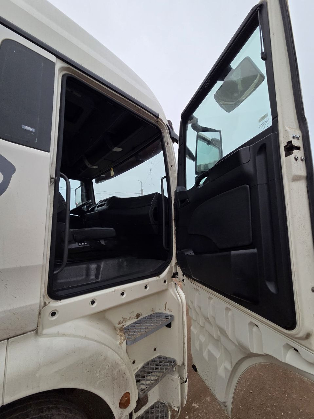 SITRAK C7H 4x2 Седельный тягач ZZ4186V391HE (Дизельный, 12,4 л, 480 л.с., МТ)