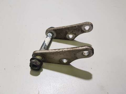 крепления двигателя передние Suzuki DR250 SJ44A 41911-14D01-000