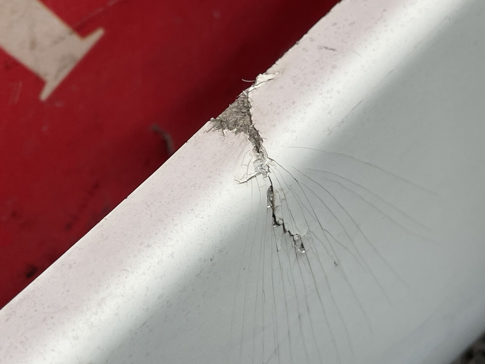 Спойлер кабины верхний