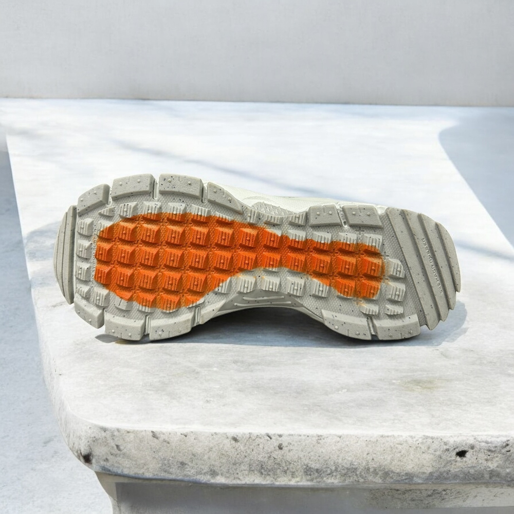 Nike Zoom Vomero Roam • Light Silver