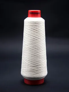 Нитки Guetermann PIUMA 160/5000 м, текстурированное микроволокно, айвори 004