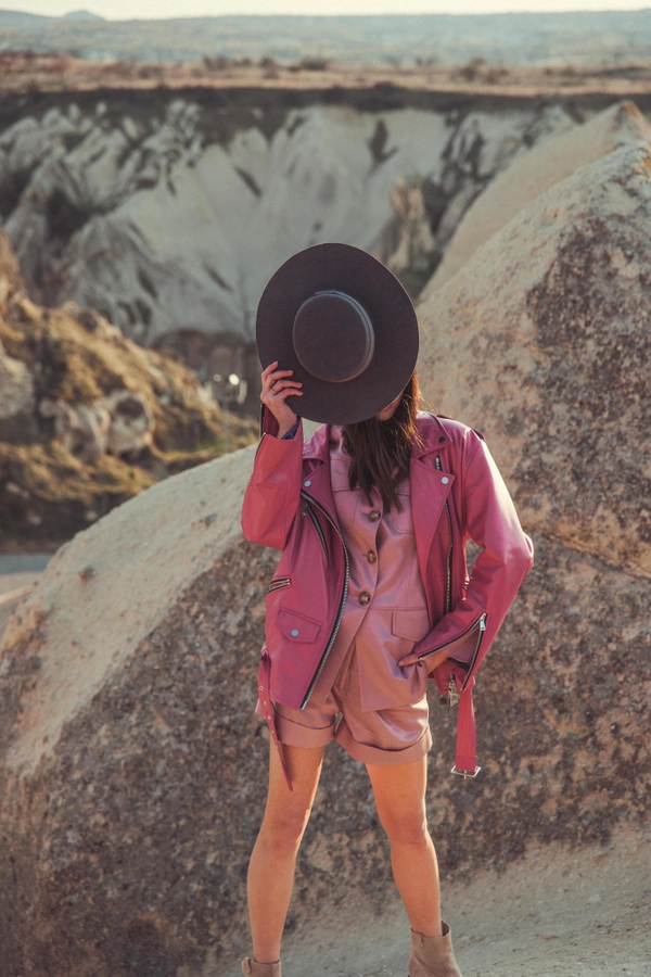 Косуха пудровая oversize мягкая кожа