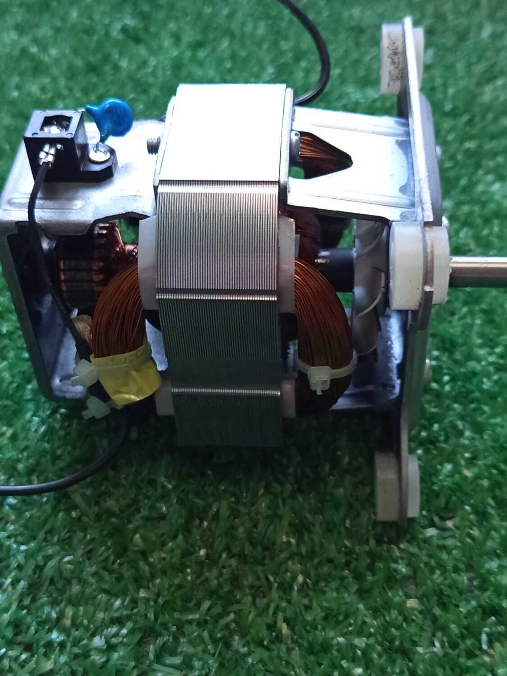 Двигатель в сборе для соковыжималки Polaris PEA 1536ADL (с разбора).