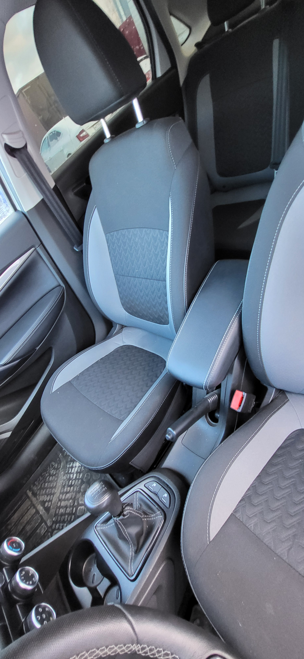 LADA VESTA Седан Life 1.6 106hp 5MT