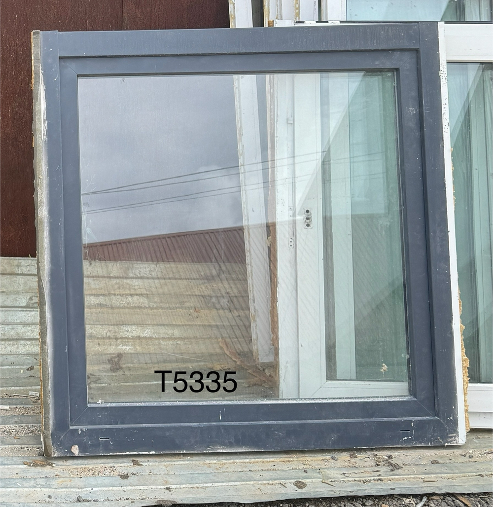 Окно Пластиковое Б/У 126(в) х 127(ш)