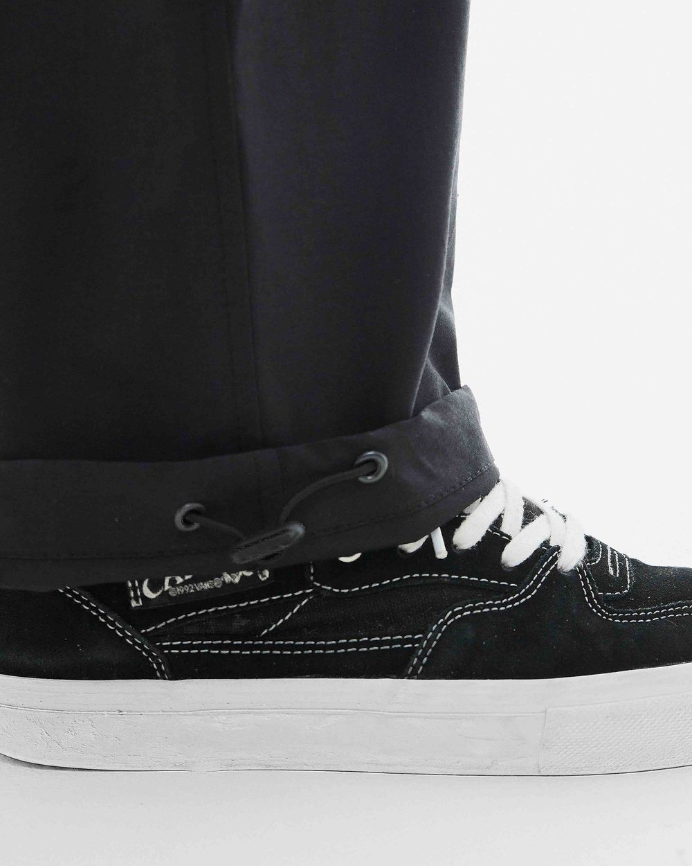 Купить Брюки Anteater Parachute Cargo черные Брюки Anteater Parachute Cargo черные