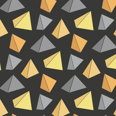 Пирамиды на темном