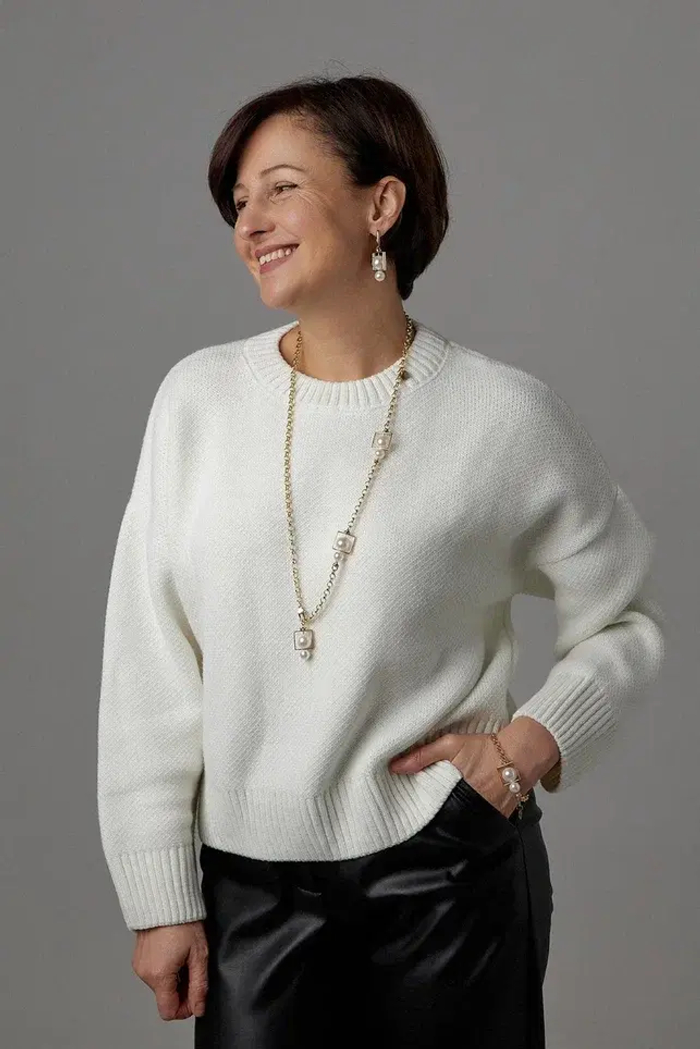 Серьги асимметричные miss Di золото с белым жемчугом Майорка