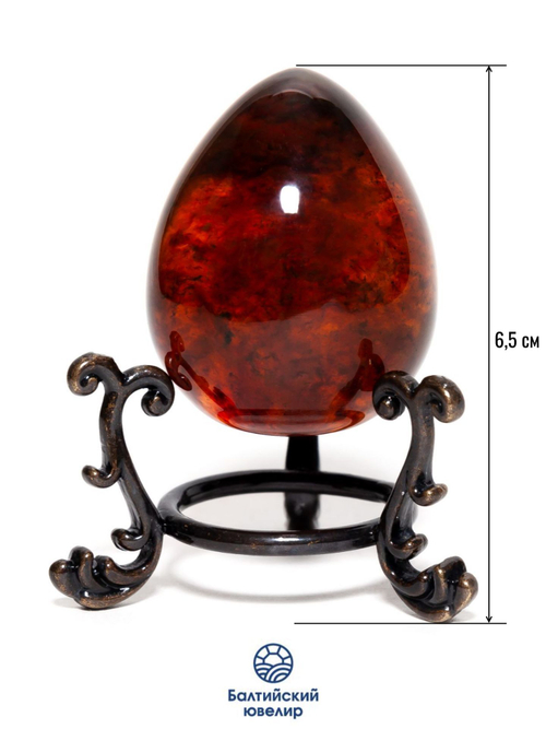 Фигурка из натурального янтаря "Яйцо на подставке". Высота 6,5 см, вес 45 г.