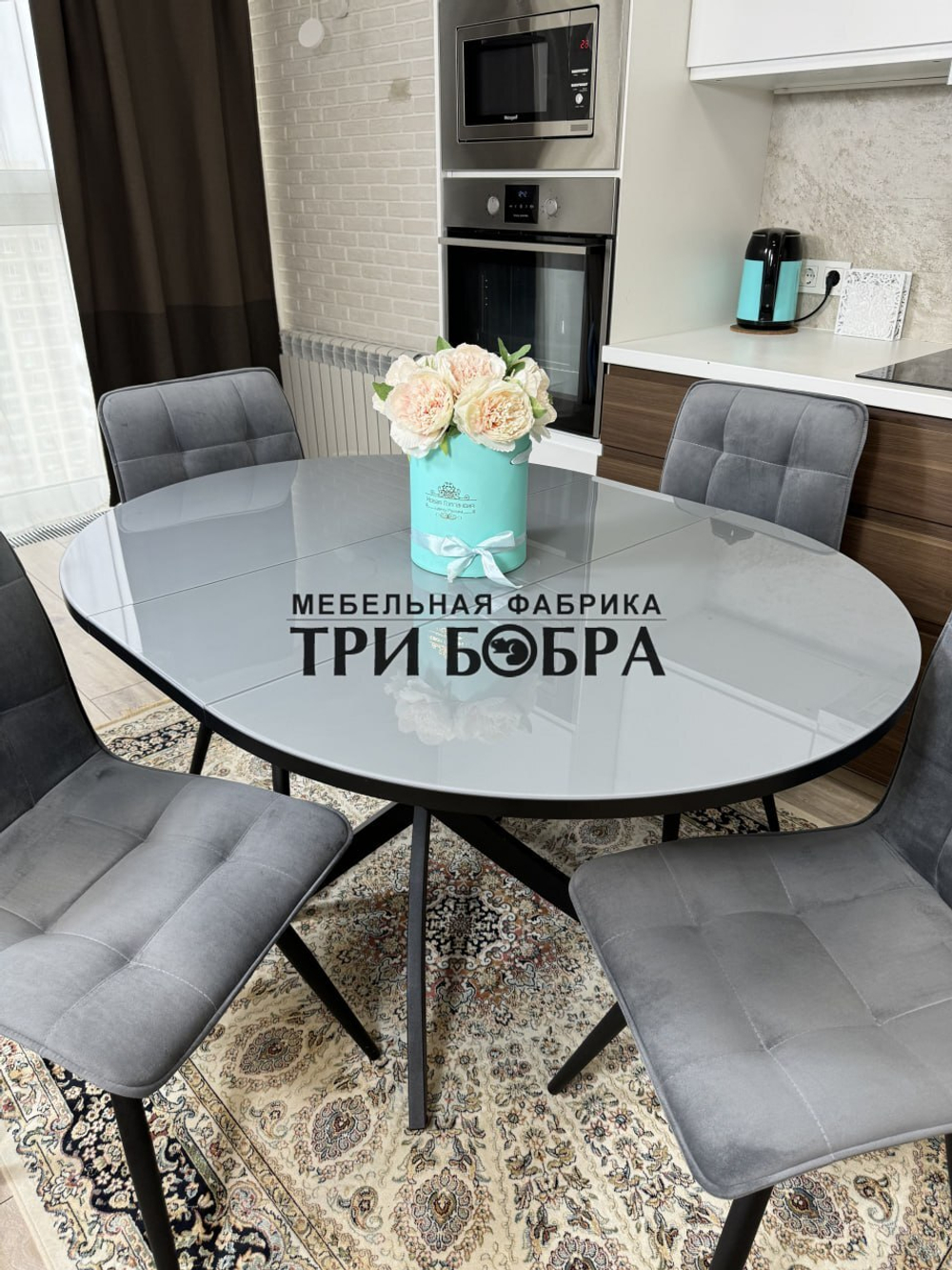 Круглый стеклянный раздвижной стол и стулья "ГУЧИ" серый