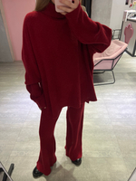 Шерстяной костюм красный