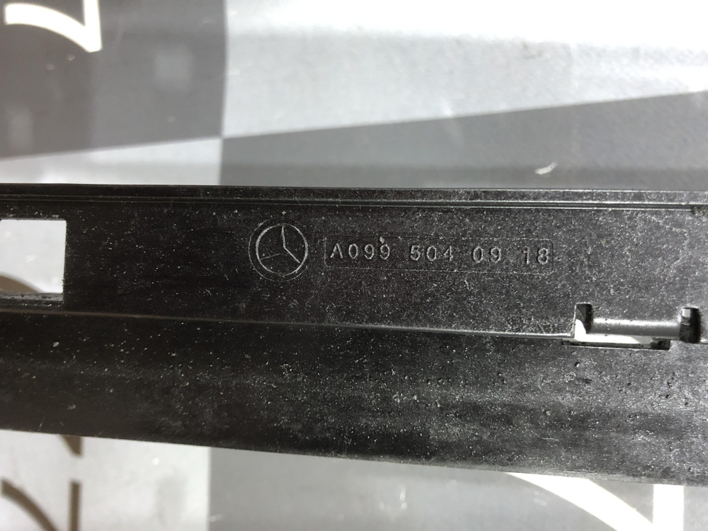 Рамка радиатора Mercedes ML GLE (W166)  Б/У Оригинал A0995040918