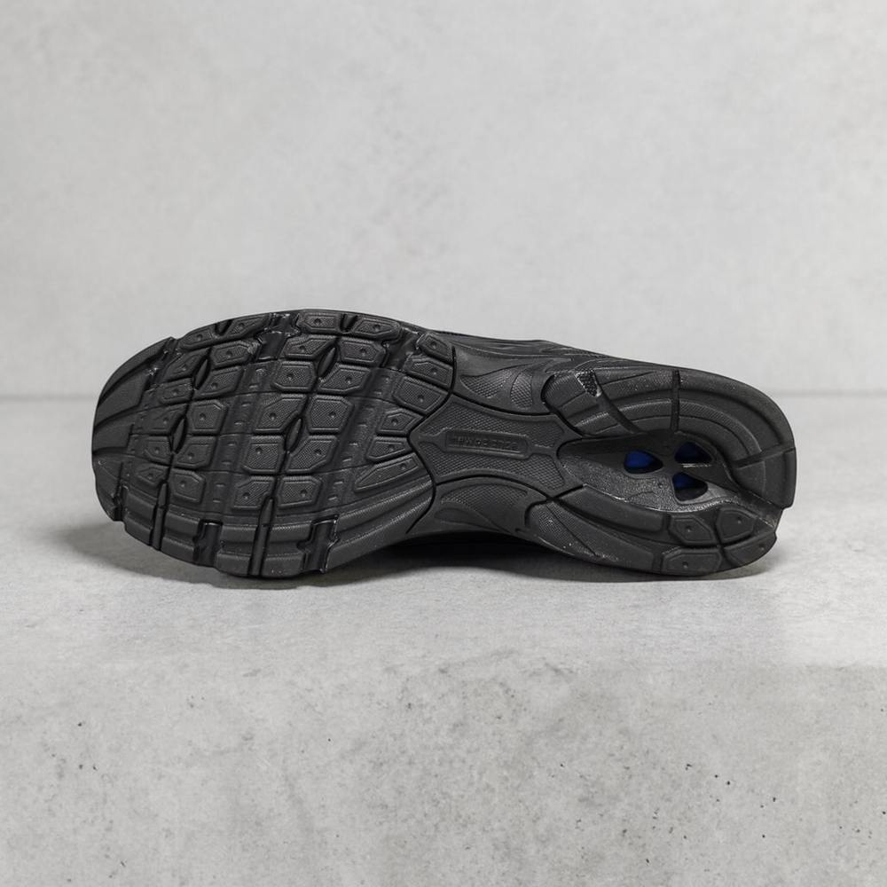 New Balance 530 • Black