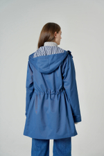 Куртка ветровка с капюшоном