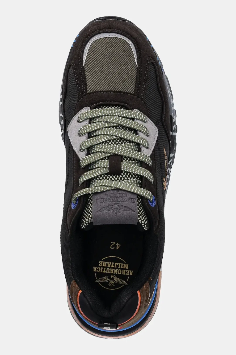 Кроссовки из текстиля