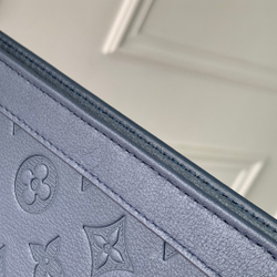 Louis Vuitton Pochette Voyage MM