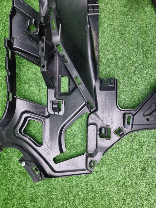 Кронштейн ПТФ правый BMW X1 F48 (2019-2022)