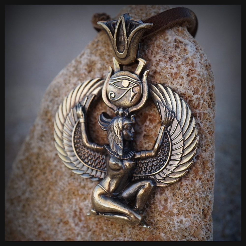 Кулон "Исида" , латунь