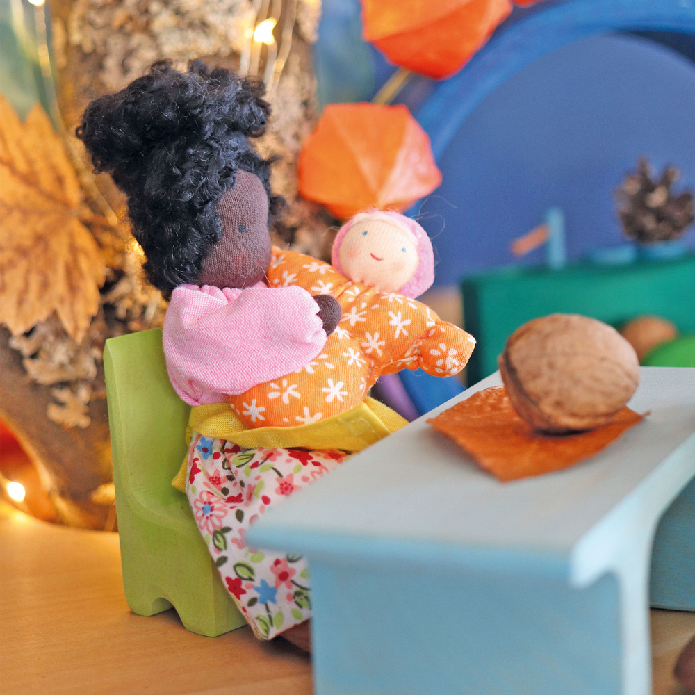 Вальдорфская кукла "Мама афро", 14 см