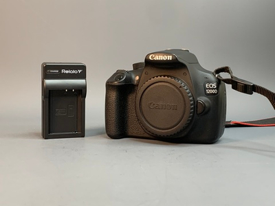Canon EOS 1200D Body 18.000 кадров