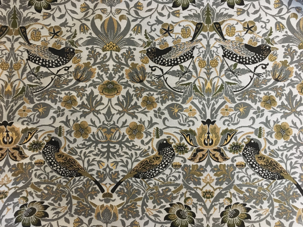 Гобеленовая ткань Воришки белый фон ширина 150 см