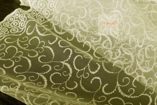 Тюль сетка с вышивкой Веточки (кремовый)