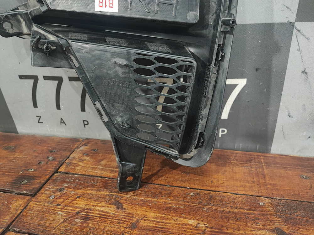 Накладка ПТФ передняя правая Kia Cerato 4 (BD) 18-21 Б/У Оригинал 86596M6000