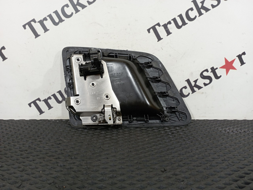 Ручка двери наружная левая 2020г