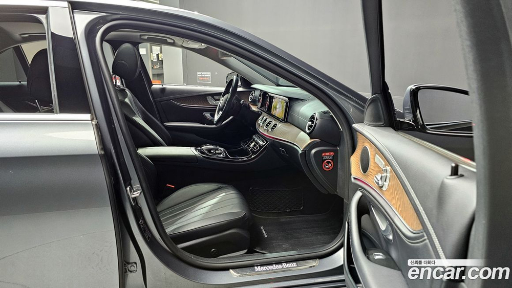 Mercedes-Benz E-Class W213 E220d 4MATIC Exclusive (09.2020)