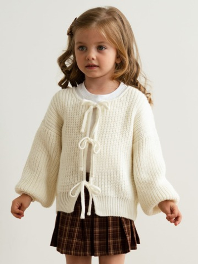 Кардиган с бантиками, Молоко