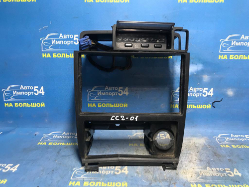 Рамка магнитофона Honda VIGOR 1992