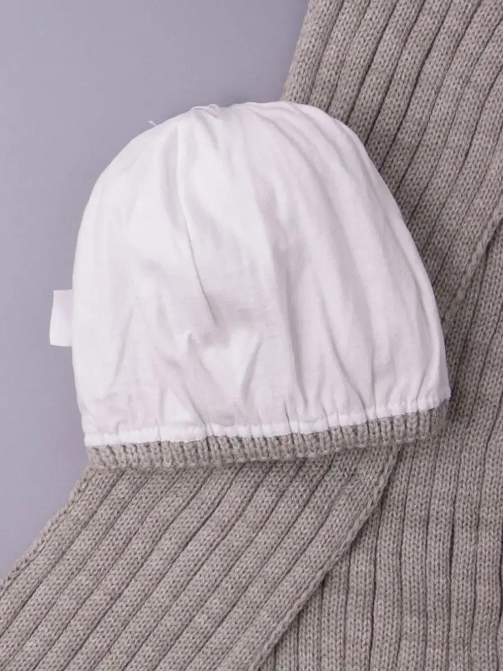 Шапка для девочки с шарфом осенние, бежевые