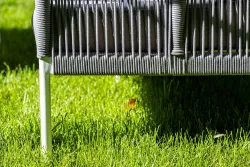 "Канны" диван 2-местный плетеный из роупа, каркас алюминий белый муар, роуп светло-серый круглый, ткань серая 017