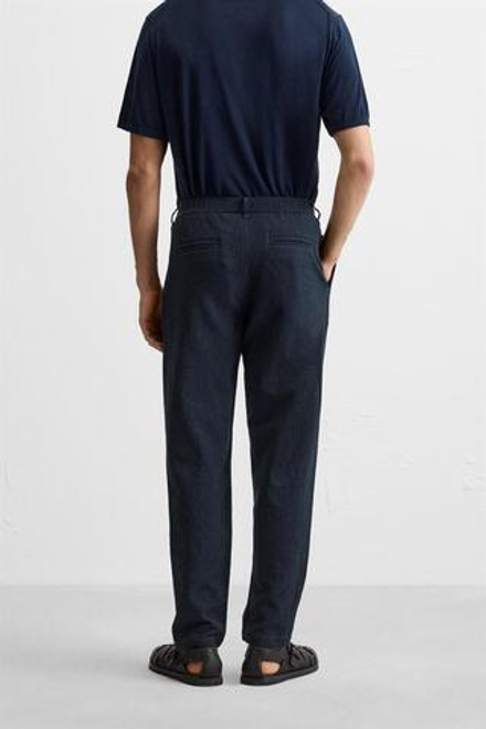 ZARA БРЮКИ ИЗ РЕЛЬЕФНОЙ ТКАНИ С ЗАЩИПАМИ, МОРСКОЙ СИНИЙ
