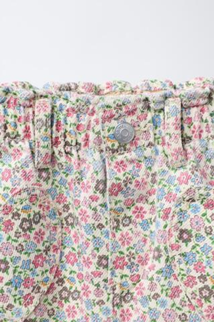 ZARA БРЮКИ BAGGY ИЗ САРЖИ С ЦВЕТОЧНЫМ ПРИНТОМ, ЦВЕТ ФУКСИИ