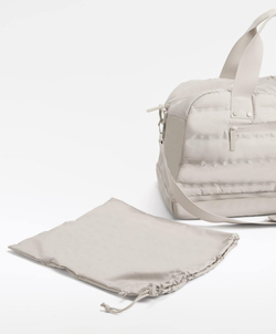 OYSHO Стеганая спортивная сумка, экрю