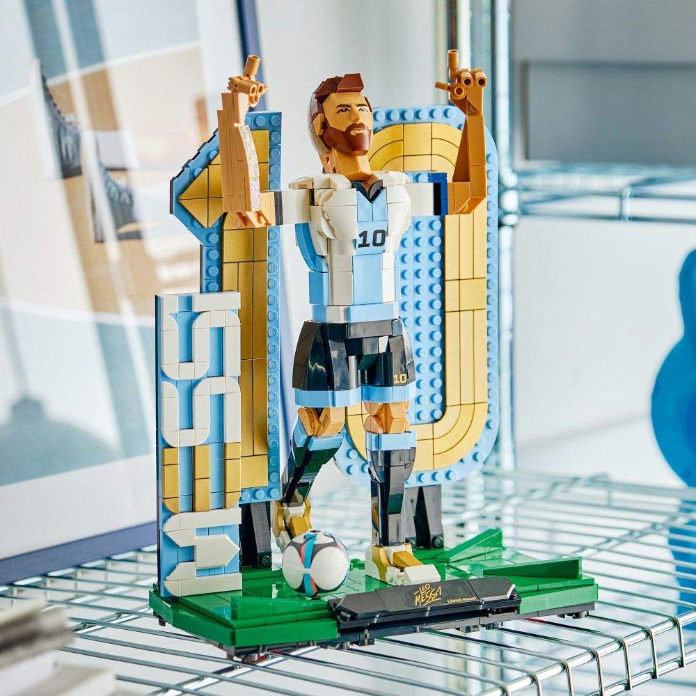 Конструктор LEGO Editions 43015 Лионель Месси: легенда футбола — фото 10