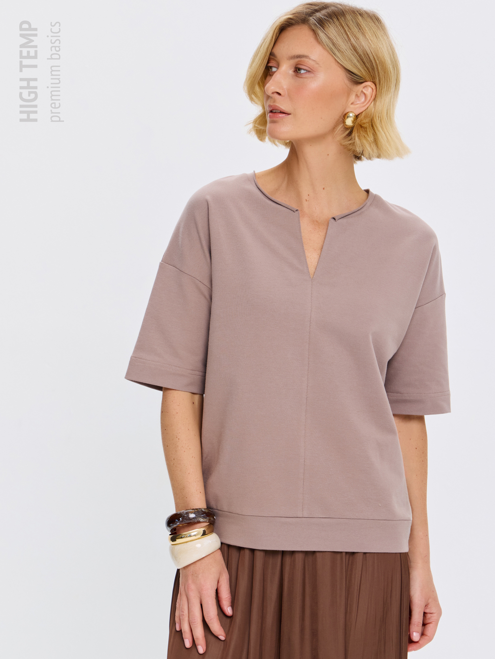 Плотная футболка из футера 2-нитки с V-вырезом HIGH TEMP